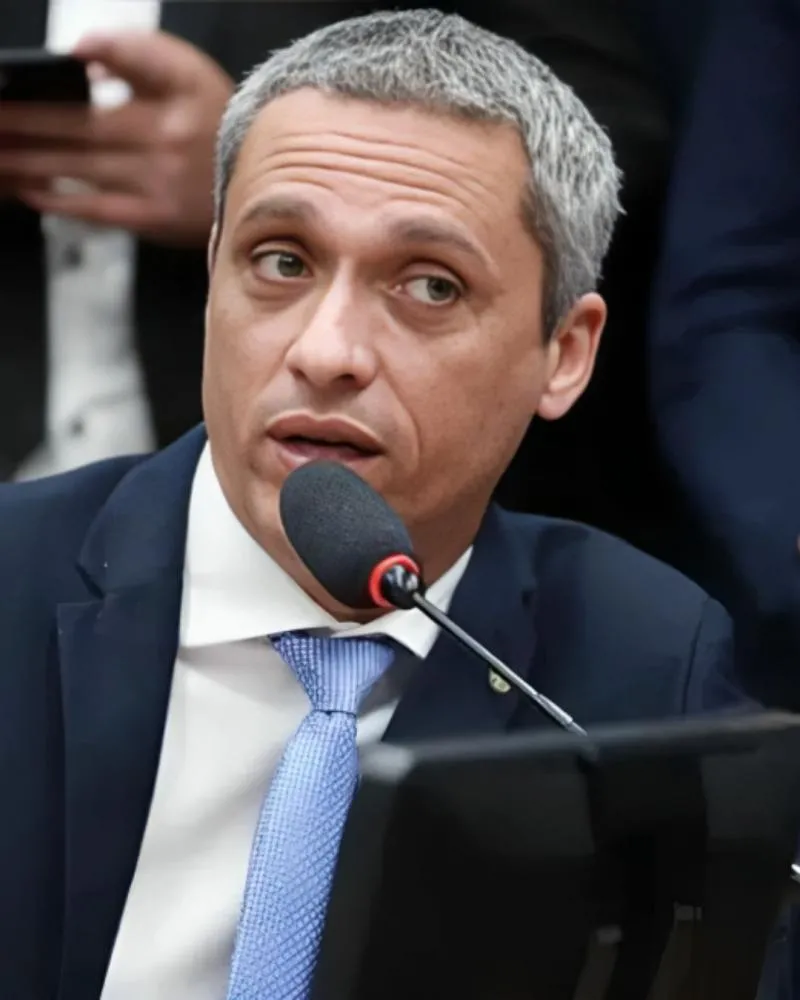 Após chamar senador de 'vagabundo', deputado do PL alega sofrer com perseguição política: “A esquerda me chama de assassino”