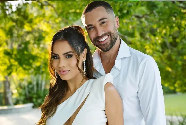 Lexa e Ricardo Vianna oficializam o casamento em cerimônia romântica; veja fotos