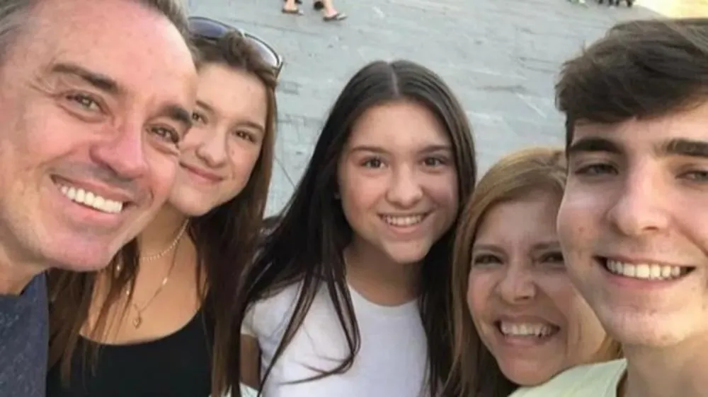 Mãe dos filhos de Gugu Liberato desiste de receber parte da herança do apresentador