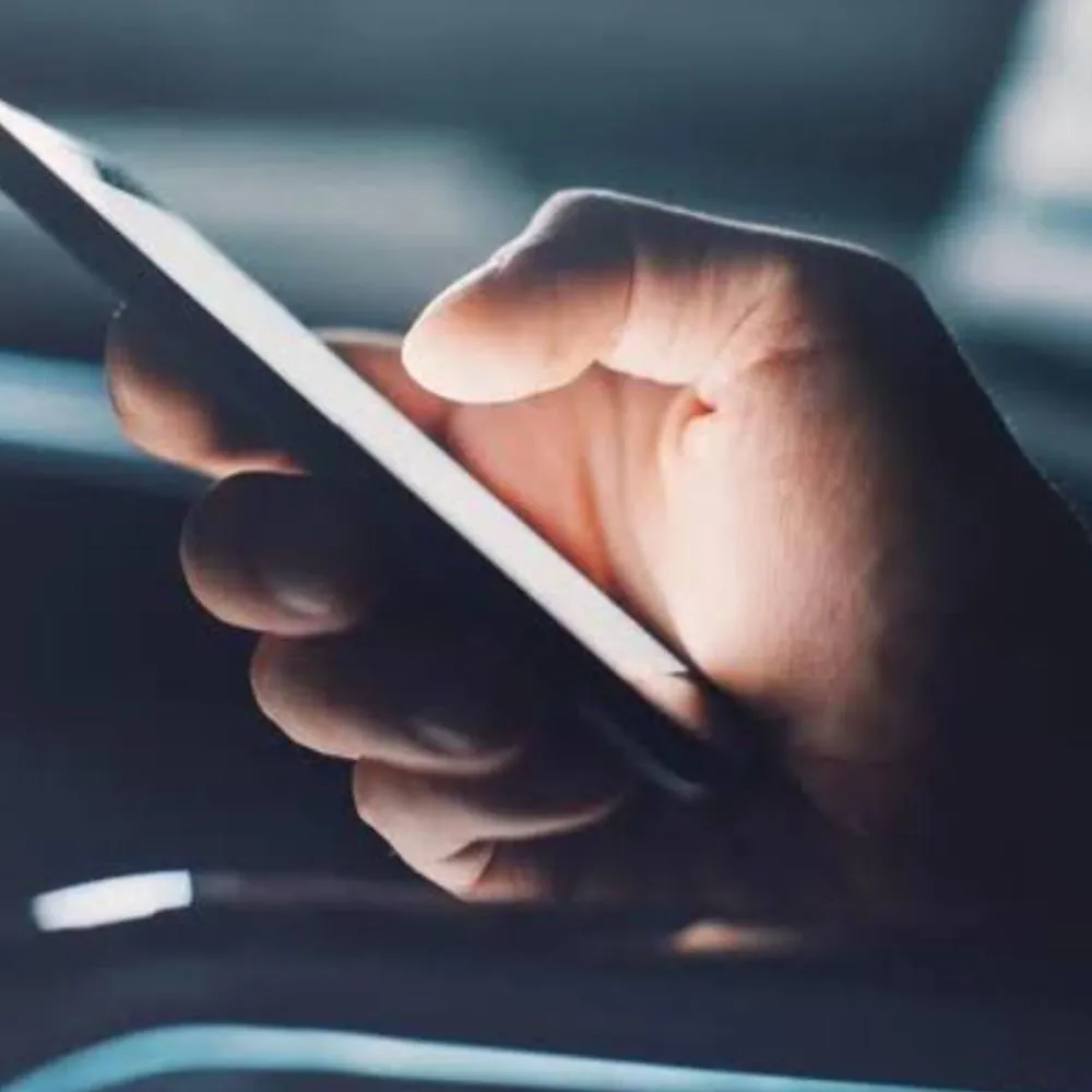 Homem faz assinatura premium em app de namoro por quatro anos, não consegue namorada e aciona Procon