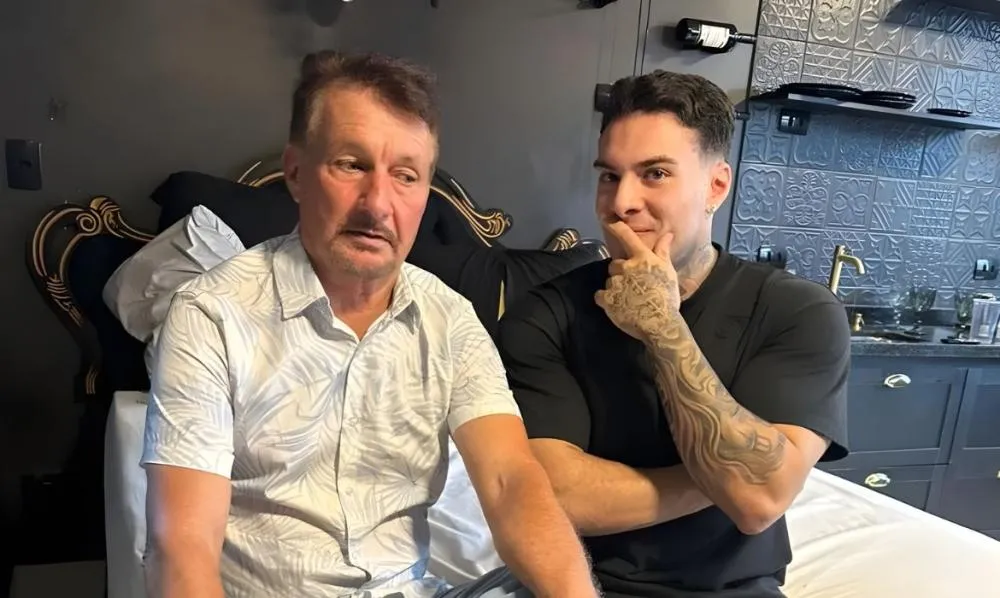 Após complicações em pornô gay, modelo quebra o silêncio ao gravar com pai de Andressa Urach