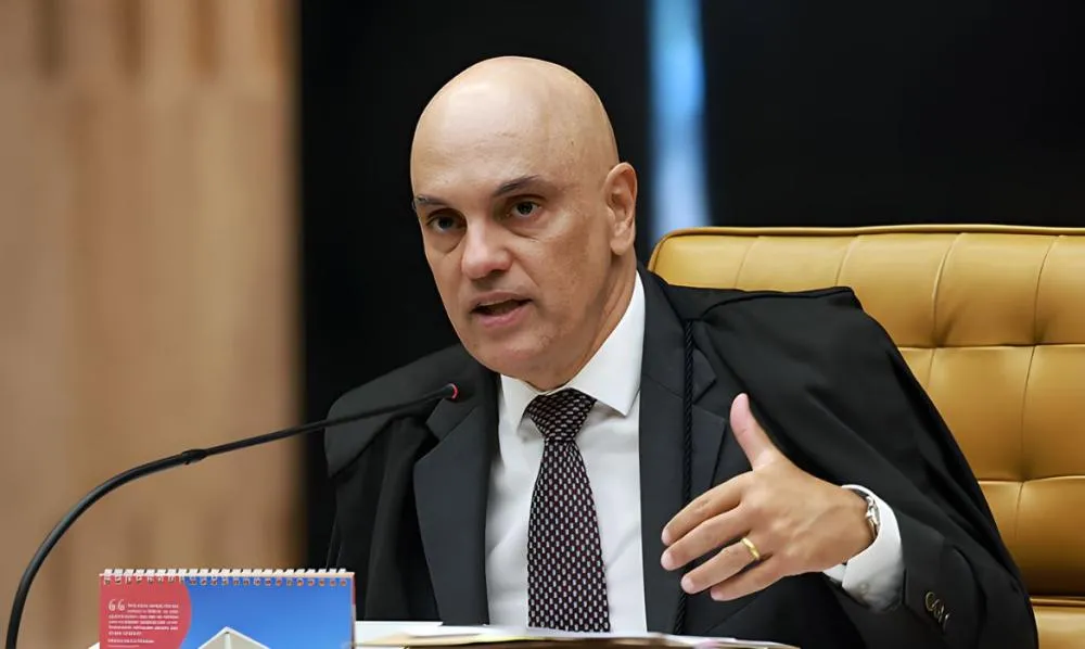 Moraes reabre investigação contra Bolsonaro por interferências na PF