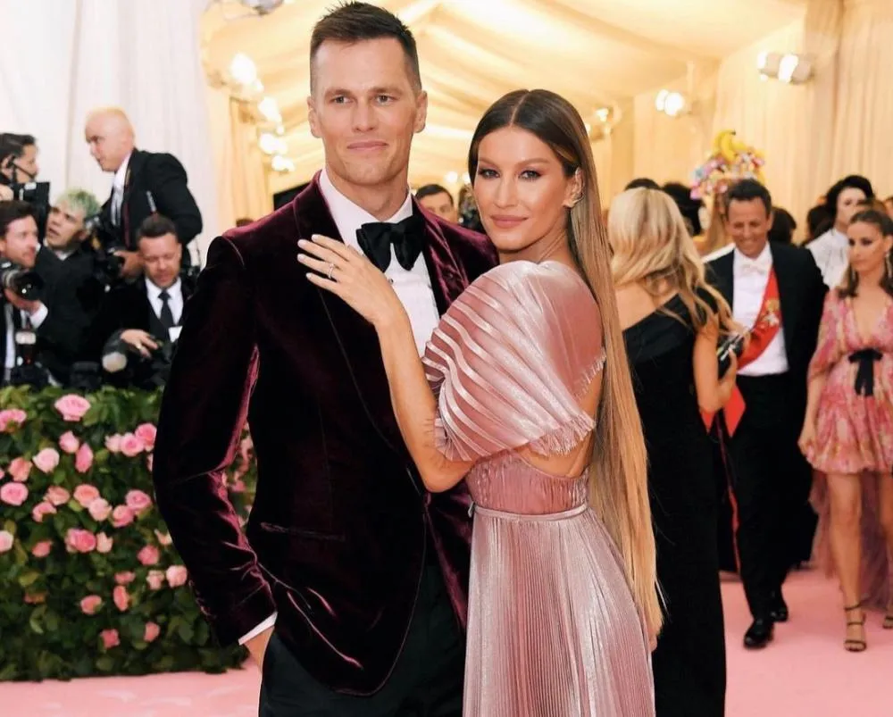 Tom Brady compartilha nova mensagem enigmática em meio à terceira gravidez de Gisele Bündchen