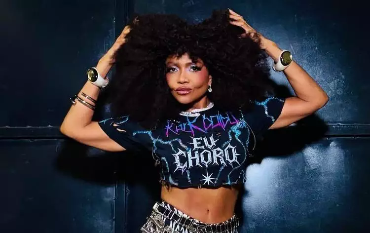 Gaby Amarantos diz que emagreceu com ‘super chuca’ de 300 litros | Você aprova o método ou acha radical?