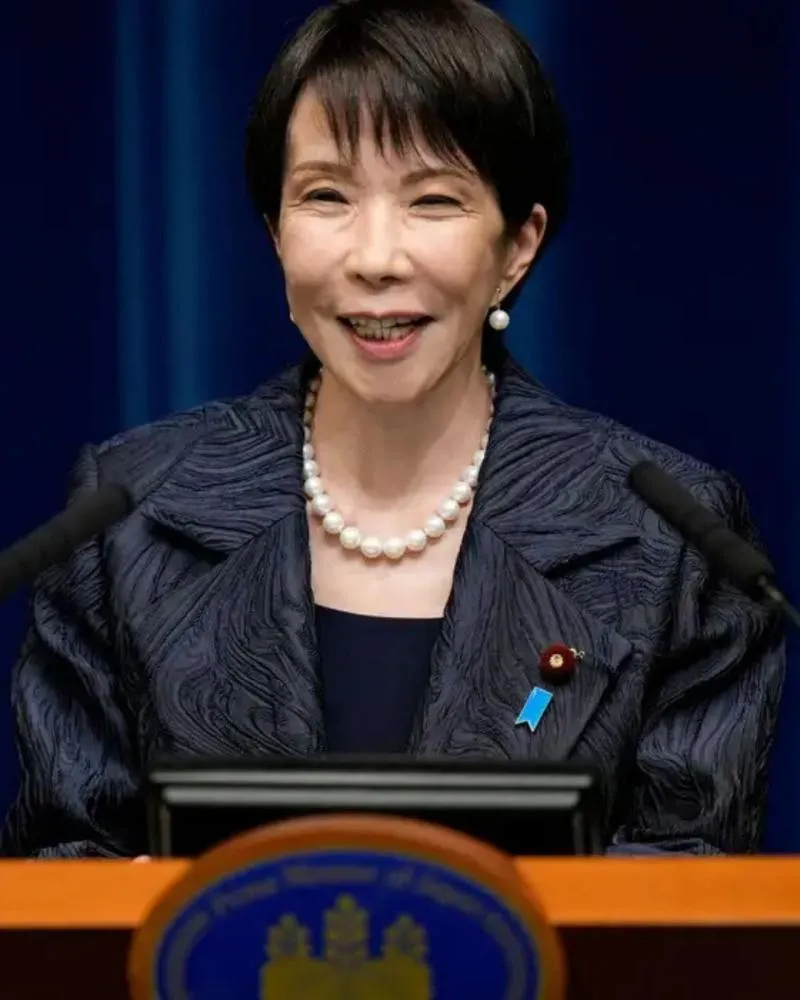 Japão elege primeira mulher como primeira-ministra e quebra tradição centenária na liderança da nação