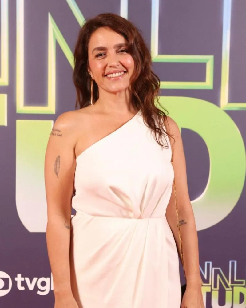 Manuela Dias terá hiato de novelas na Globo após polêmicas em Vale Tudo | Você assistiria outra novela da autora?