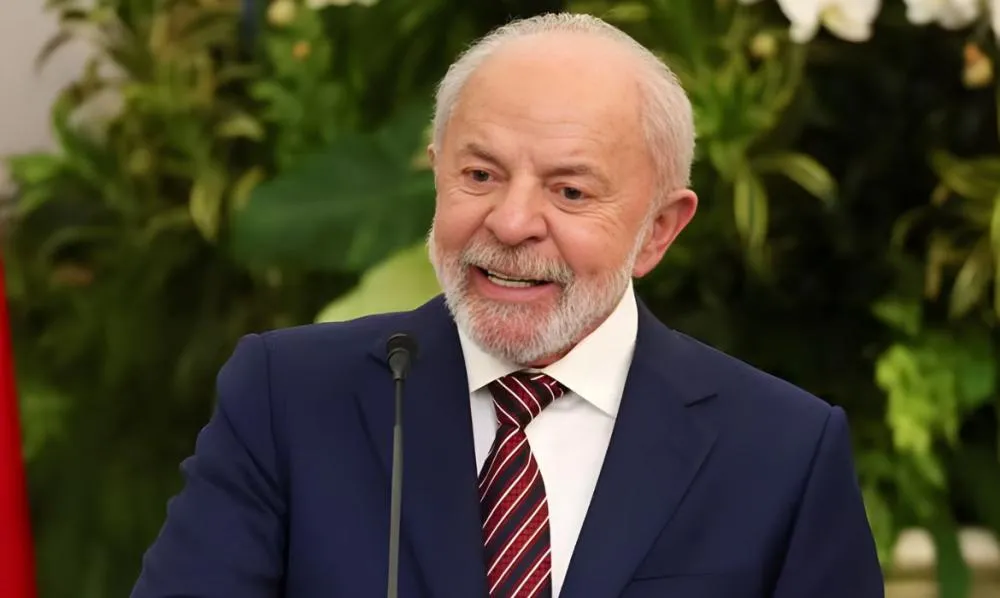 Ao lembrar de tentativa de golpe em encontro com Trump, Lula diz que Bolsonaro é “passado”. Você concorda?
