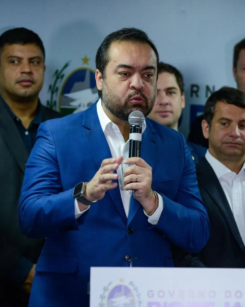 Cláudio Castro nega objetivo político em megaoperação no RJ, mas manda recado a oposição: “Ou soma ou suma”
