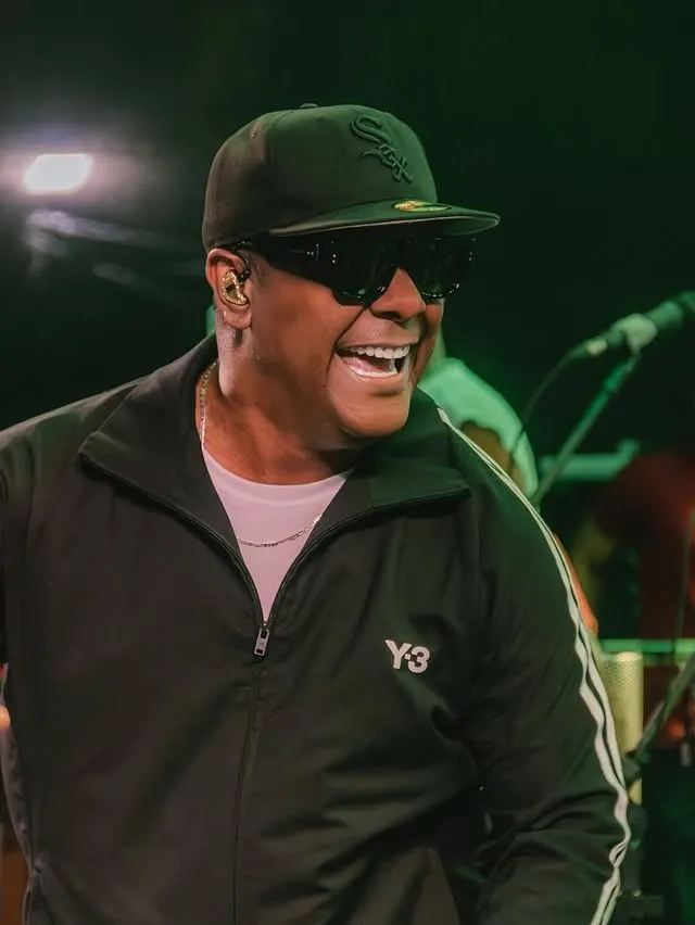 Márcio Victor, vocalista do Psirico, é acusado de causar R$ 20 mil em danos em apartamento alugado em São Paulo