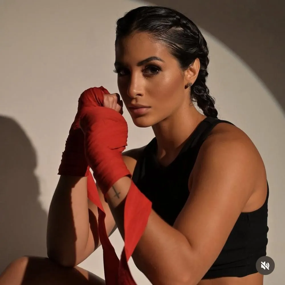 Inaê Barros: a influenciadora e mãe que equilibra beleza, força e superação nos ringues do Fight Music Show