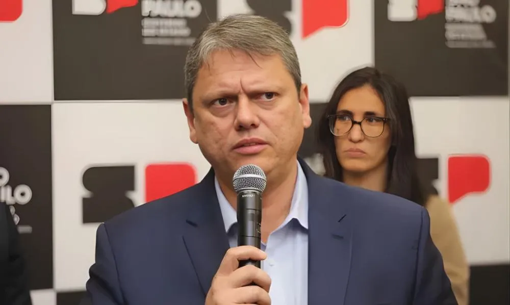 Tarcísio deseja e defende enquadrar o PCC como grupo terrorista. Você concorda?