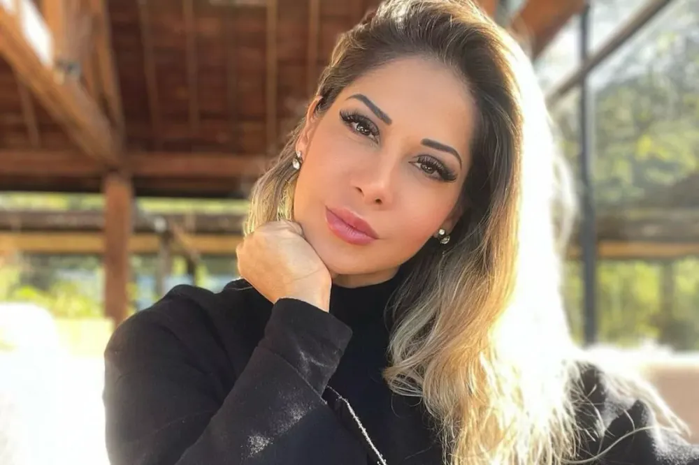 Maíra Cardi é processada por youtuber após acusá-lo de matar a própria mãe