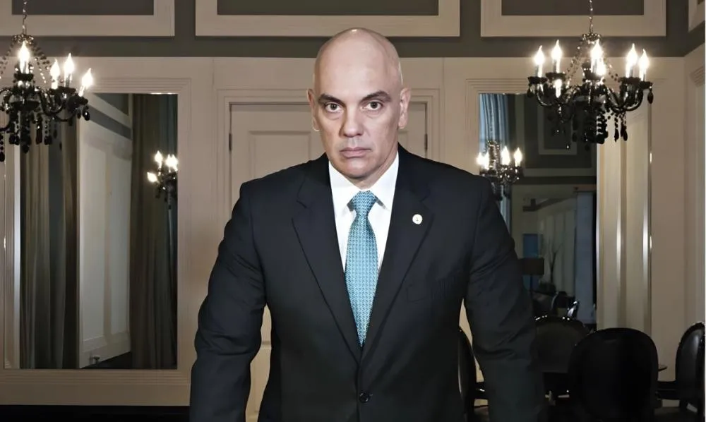 Moraes bate o martelo e seu ex-assessor no TSE, Tagliaferro, torna-se réu na Justiça