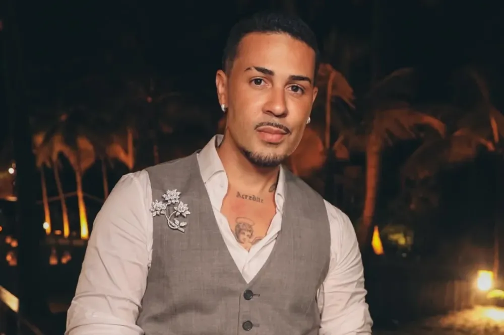 Carlinhos Maia reage a acusação de troca sexual por divulgação e dispara “Acredite se quiser”