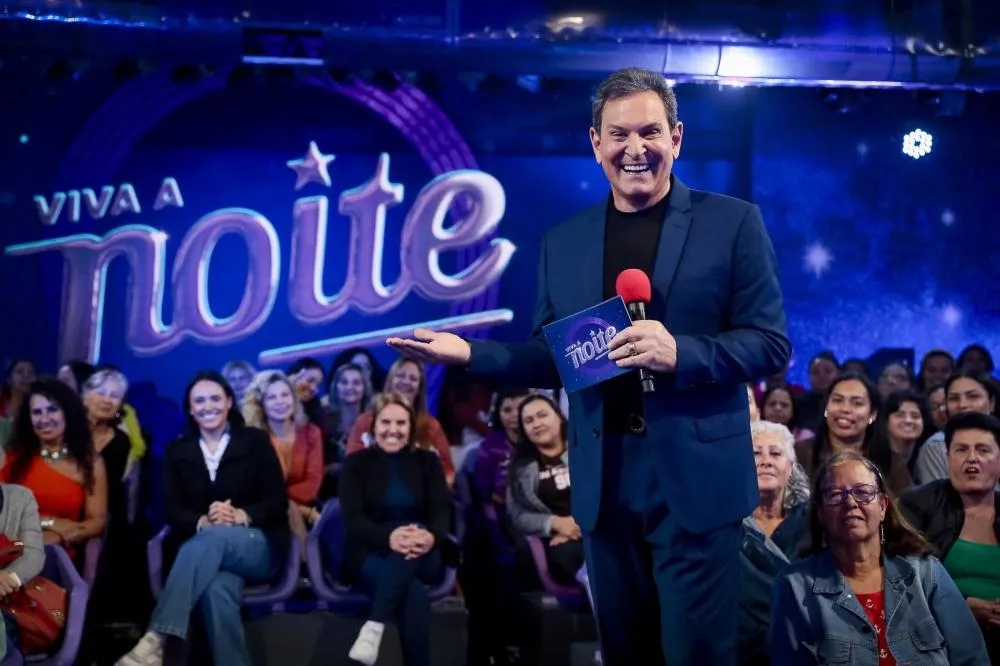 Com direção de Jefferson Cândido, Luis Ricardo brilha em especial do 'Viva a Noite' no SBT