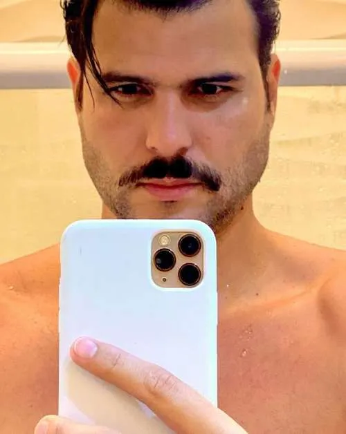 Ex-marido de Nicole Bahls, anuncia entrada em plataforma de conteúdo adulto: 'O verdadeiro índio da Amazônia'