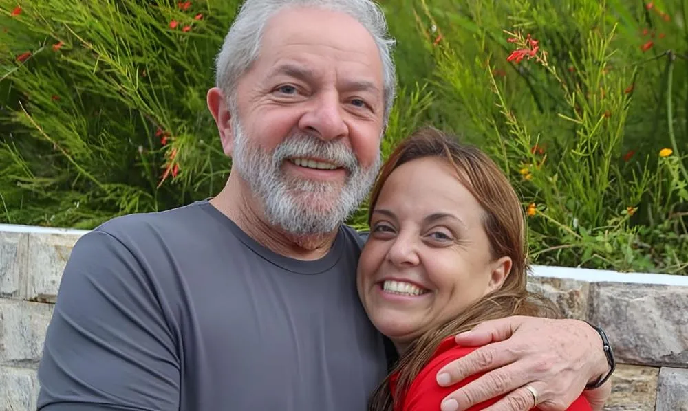 Filha de Lula é hospitalizada às pressas após mal-súbito no Rio 