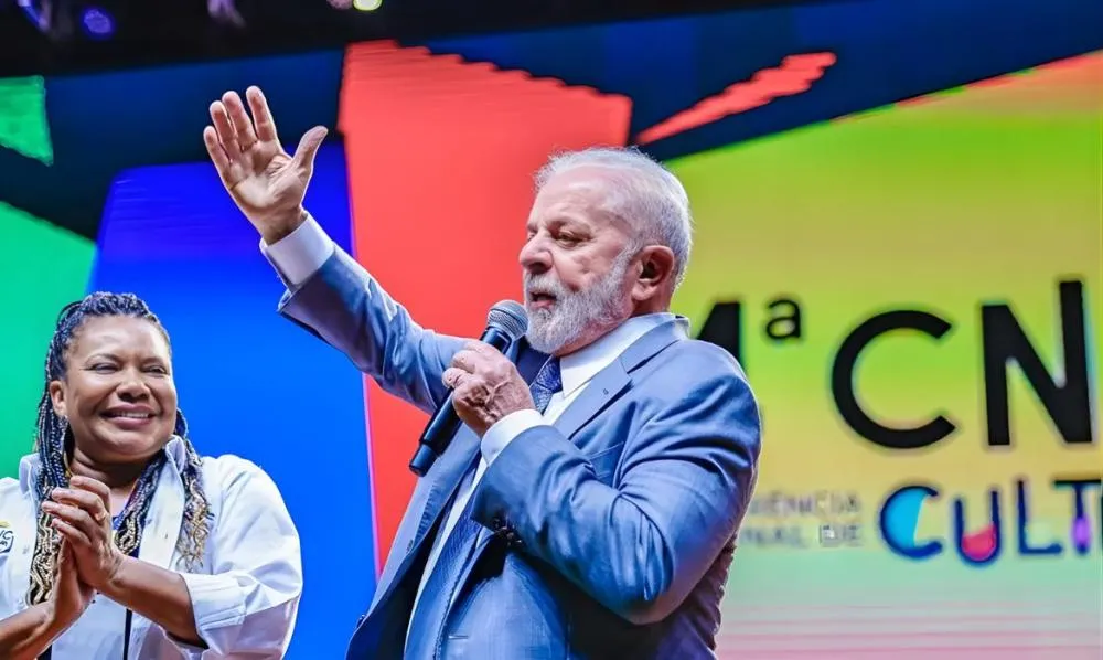 Em discurso, Lula defende “rompimento definitivo” com negacionismo e fascismo