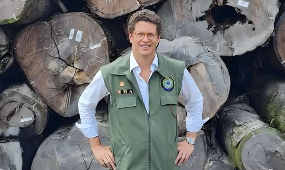 Moraes marca interrogatório de ex-ministro Ricardo Salles por contrabando florestal