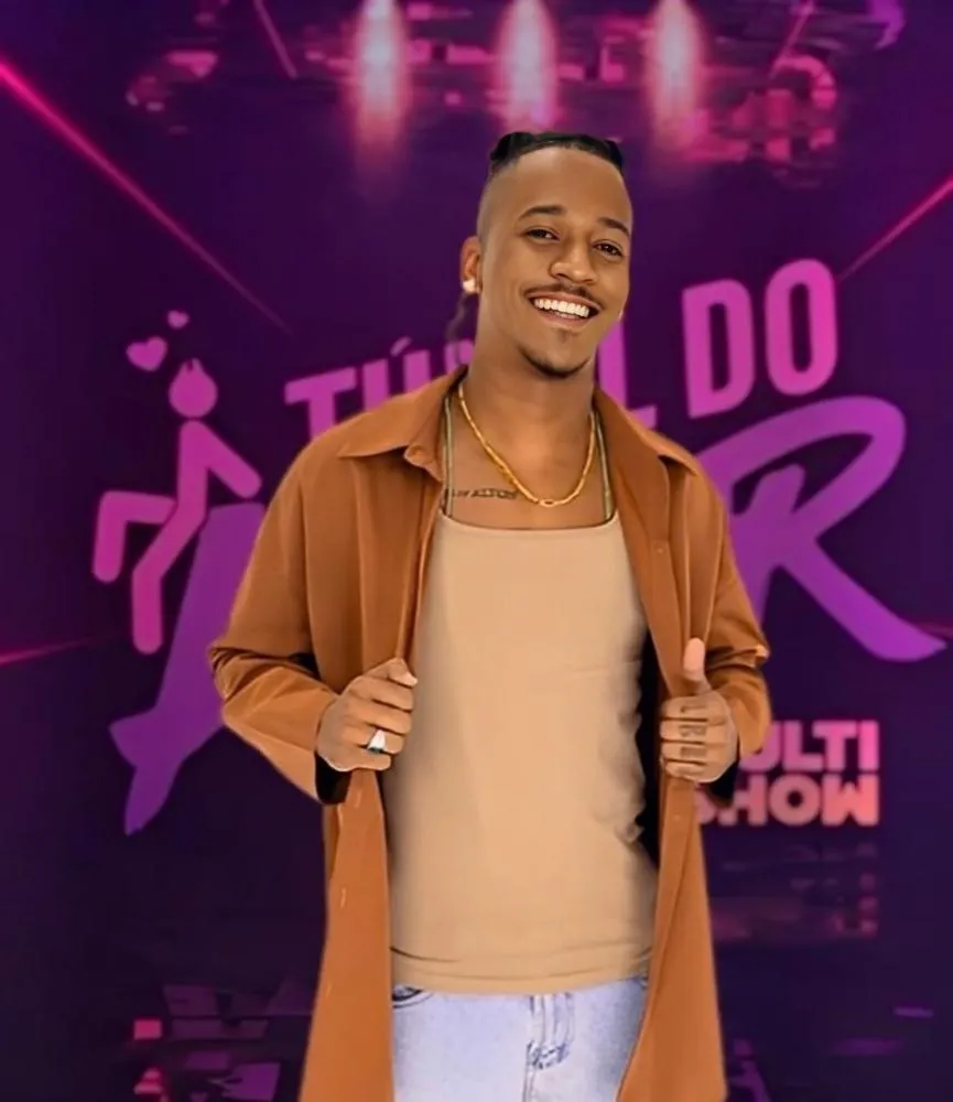 Conheça Romualdo: o carioca carismático do “Túnel do Amor 4”
