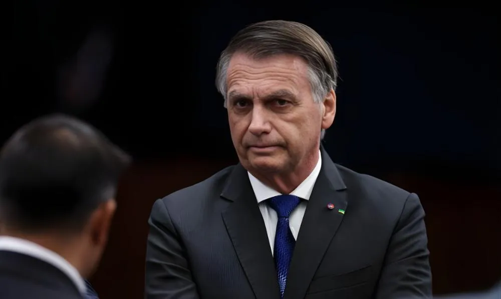 Senadores se preocupam com risco de morte caso Bolsonaro for para Papuda