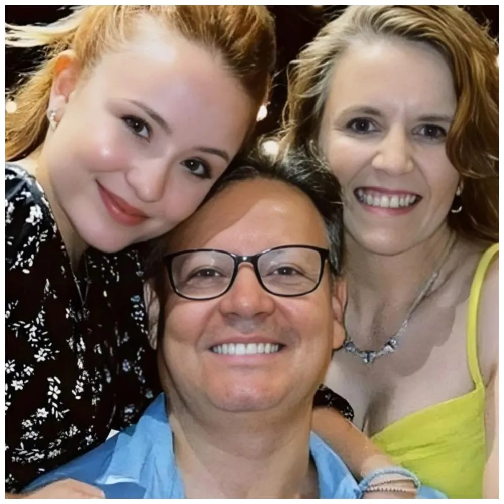Desavenças entre Larissa Manoela e os pais já existiam antes de briga por patrimônio