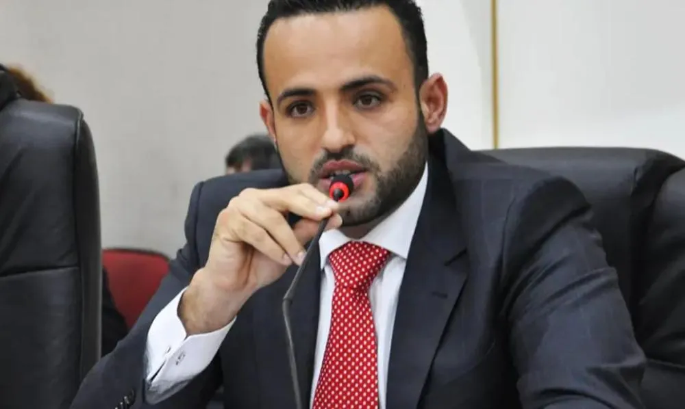 Ex-prefeito é condenado por posse de arma com numeração raspada