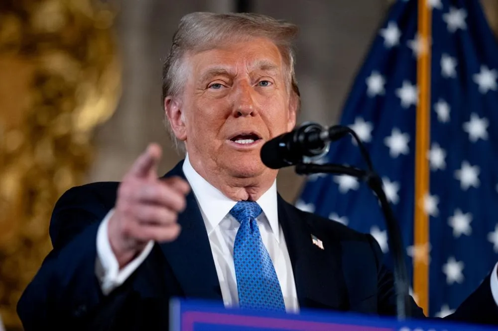 Trump manda revisar Green Cards de estrangeiros após ataque perto da Casa Branca