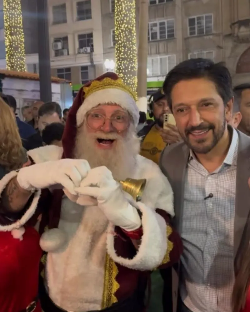 Ricardo Nunes acende as luzes da Catedral da Sé e dá início oficial ao Natal Iluminado de 2025