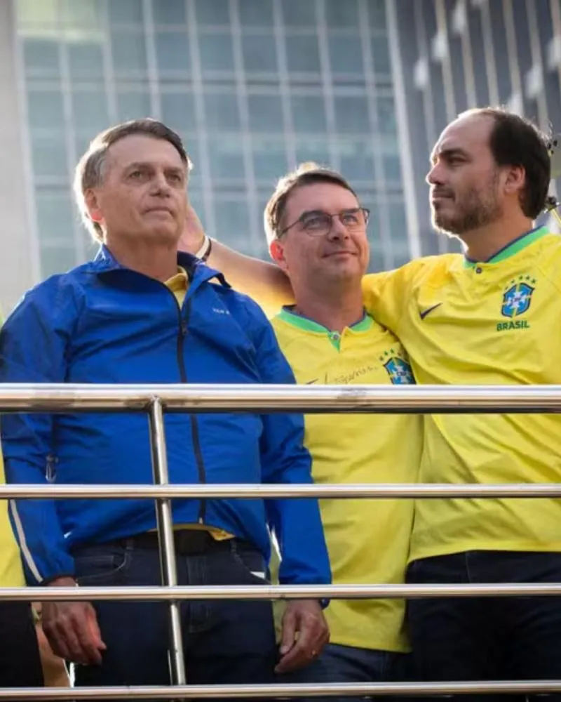 Família Bolsonaro ainda acredita em anistia ampla, mas enfrenta pessimismo de aliados