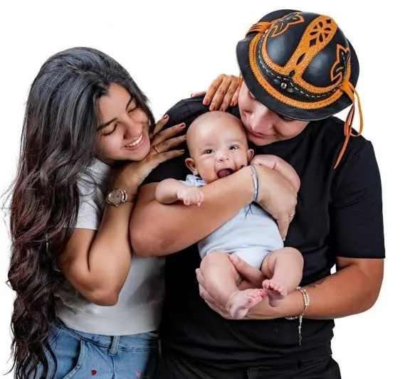 Ary Mirelle, esposa de João Gomes, tomará medidas judiciais contra pessoas que fazem comentários maldosos de seu filho Jorge, de apenas nove meses
