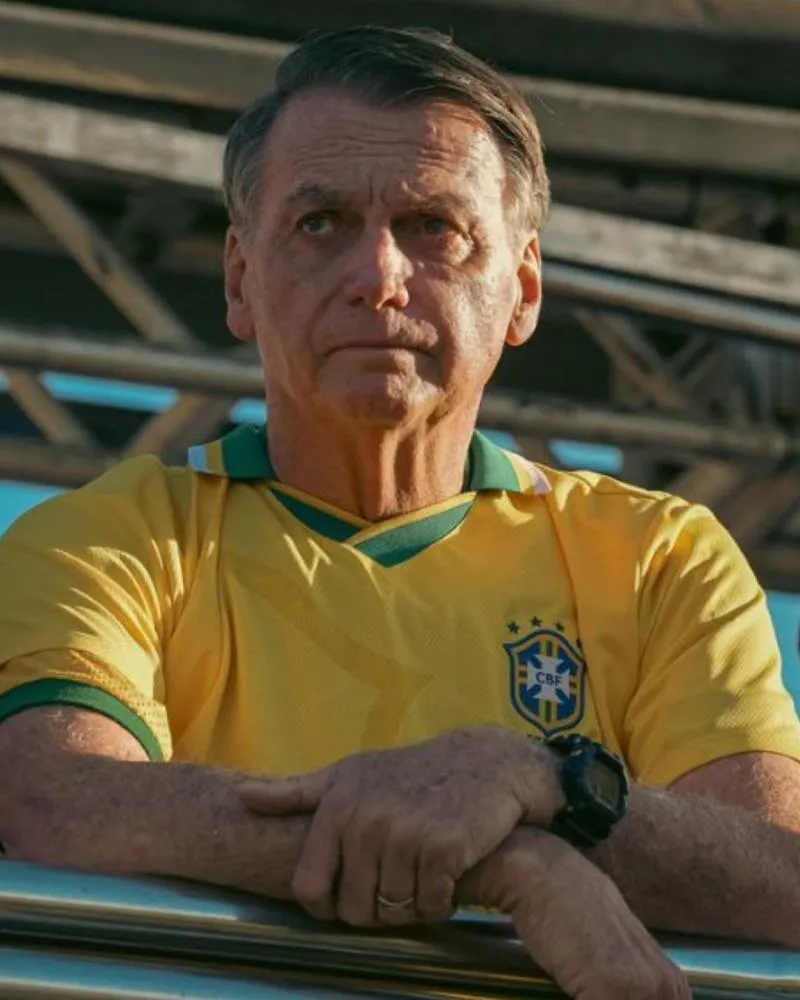 Aliados de Bolsonaro pedem prisão domiciliar humanitária com apoio de mais de 100 parlamentares