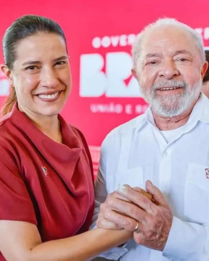Governadora de Pernambuco é vaiada em evento com Lula e reage dizendo “Se eu fosse homem, talvez não estaria sendo vaiada”