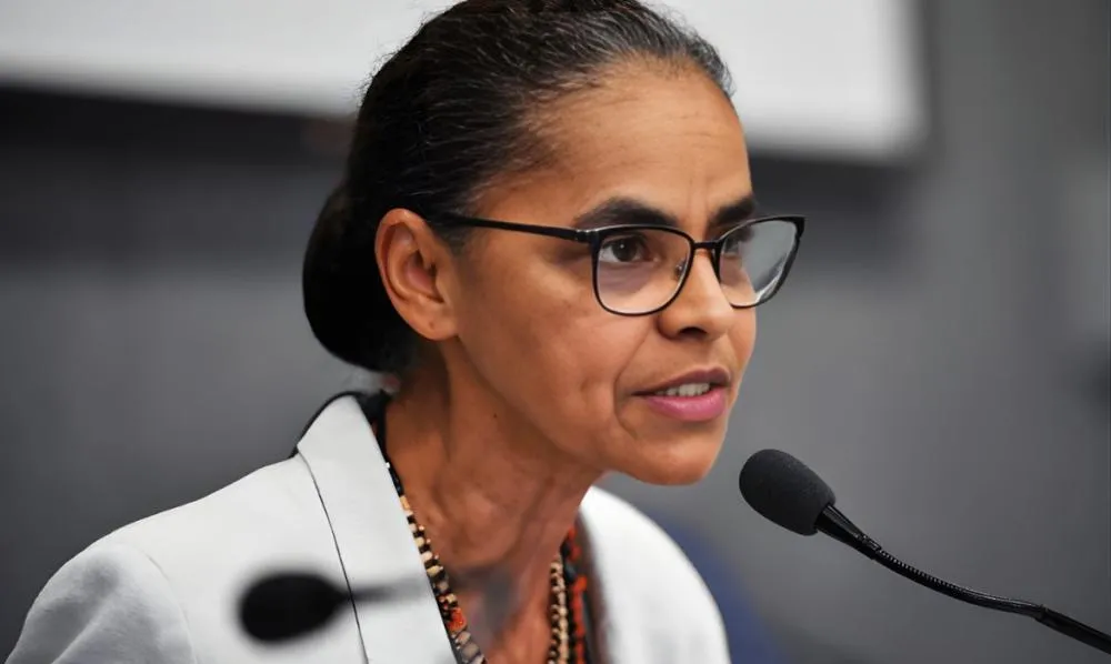 Marina Silva é internada às pressas após queixas de dores fortes
