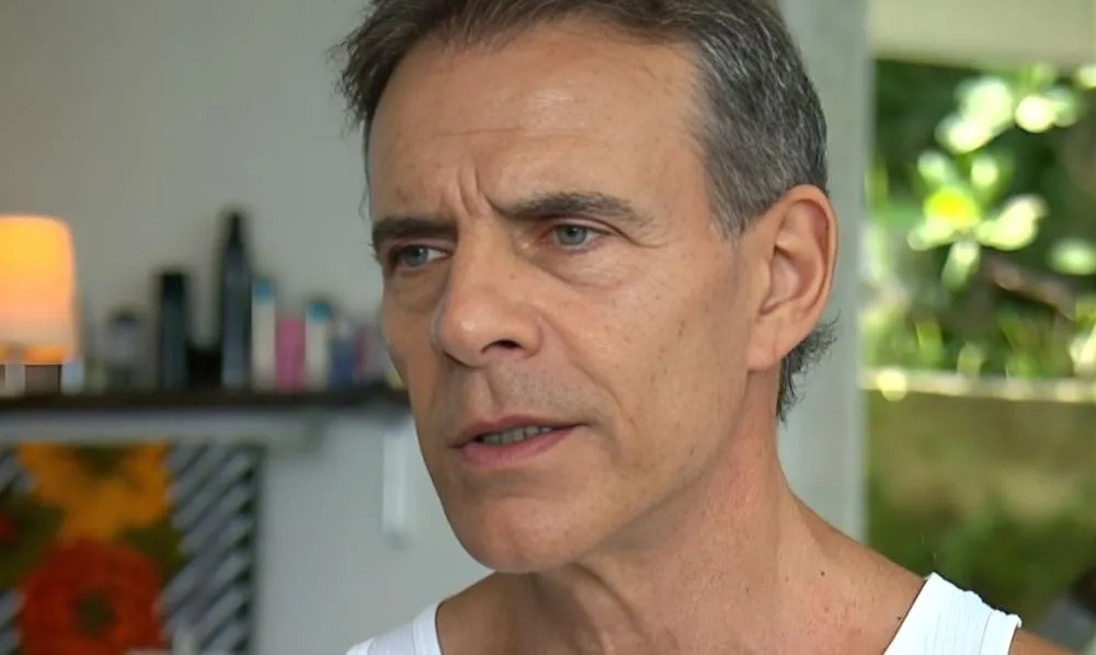 Ator Mário Gomes revela que família foi feita de refém em assalto à mansão; entenda
