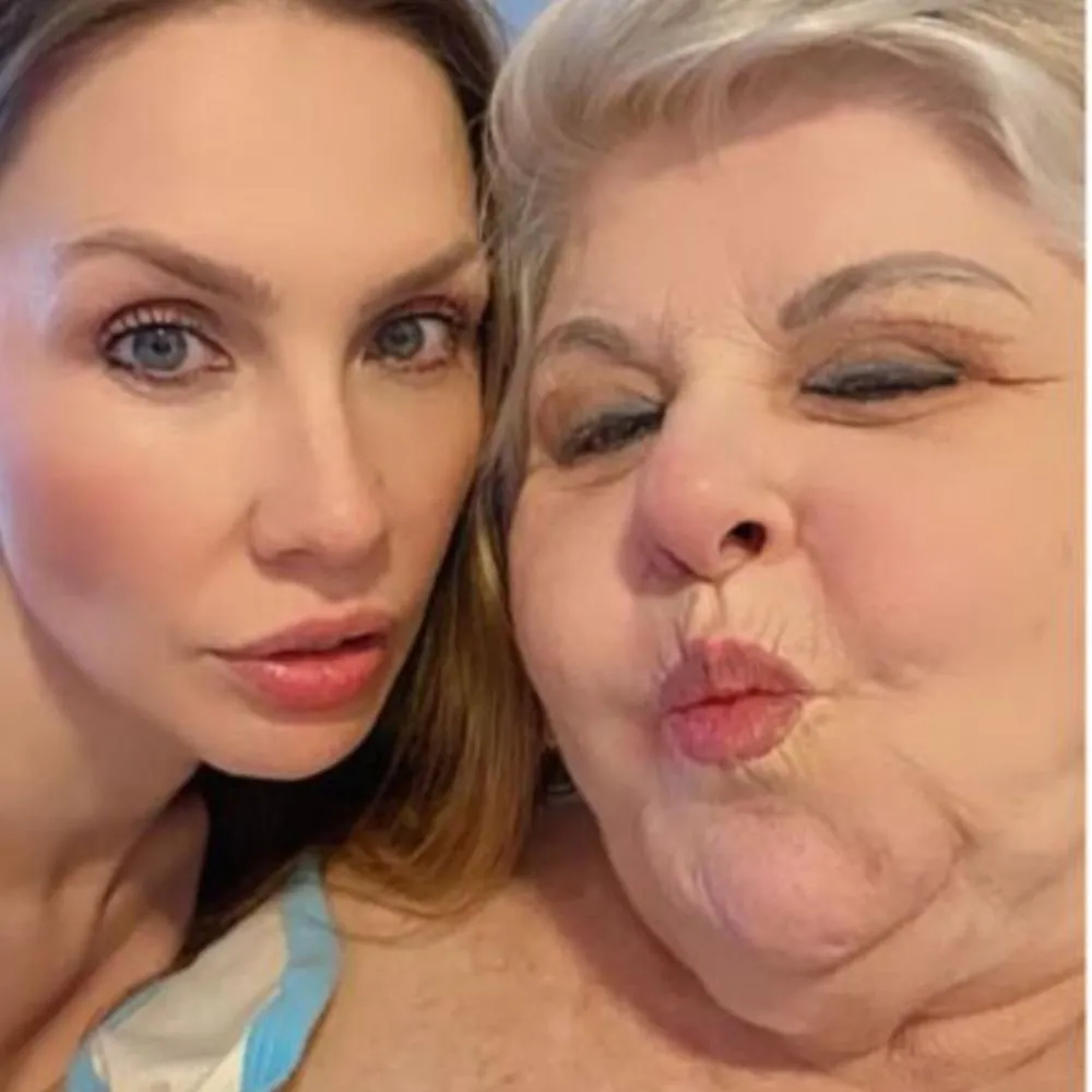 Lembram delas? Ex-BBBs 9 Ana Carolina e vovó Naná se reencontram após 15 anos do fim do reality