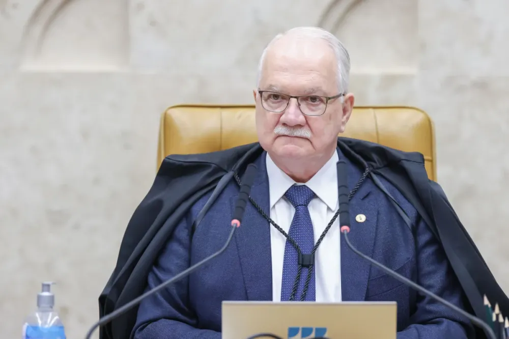 Fachin defende código de conduta no STF e provoca reação entre ministros após caso Toffoli