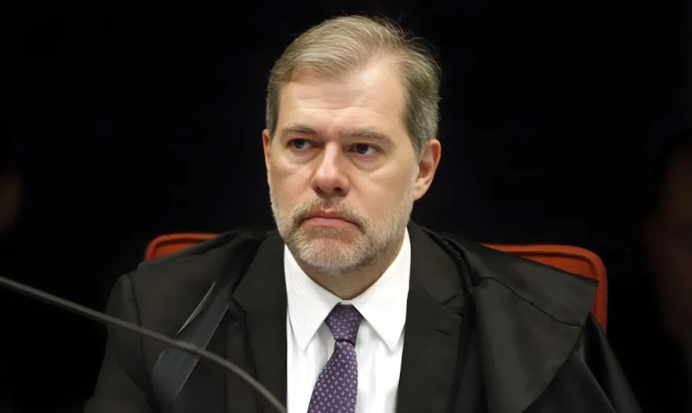 Interligados? Ministro Toffoli viajou de jatinho com advogado de diretor do Banco Master para assistir final de Libertadores