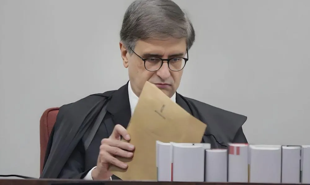PGR pede a condenação dos últimos 6 réus no STF