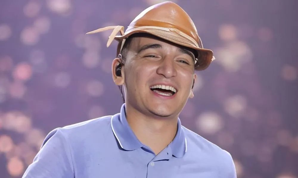 João Gomes passa por imprevisto hilário após Prêmio Multishow e declara: “Parece mentira”