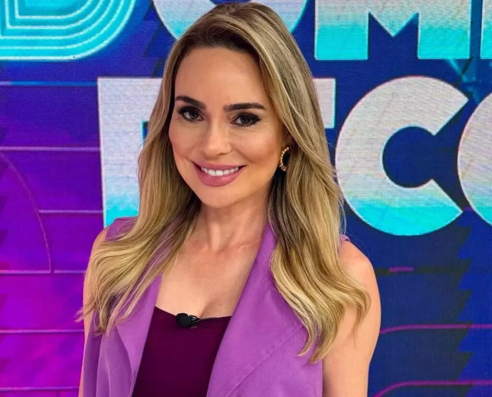 Rachel Sheherazade expõe crise de pânico sofrida ao vivo durante cobertura da pandemia “Aquilo foi muito doloroso”
