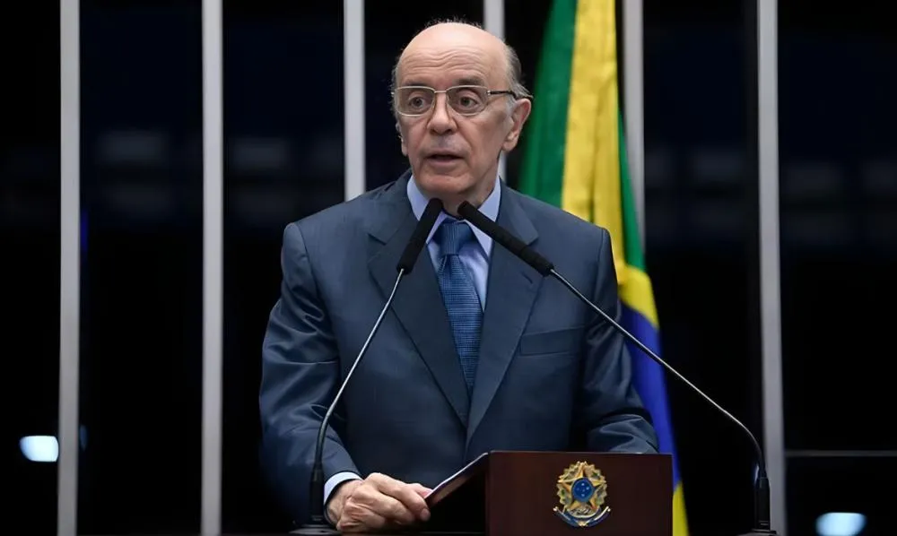 Ex-governador, José Serra, é internado em SP com quadro infeccioso
