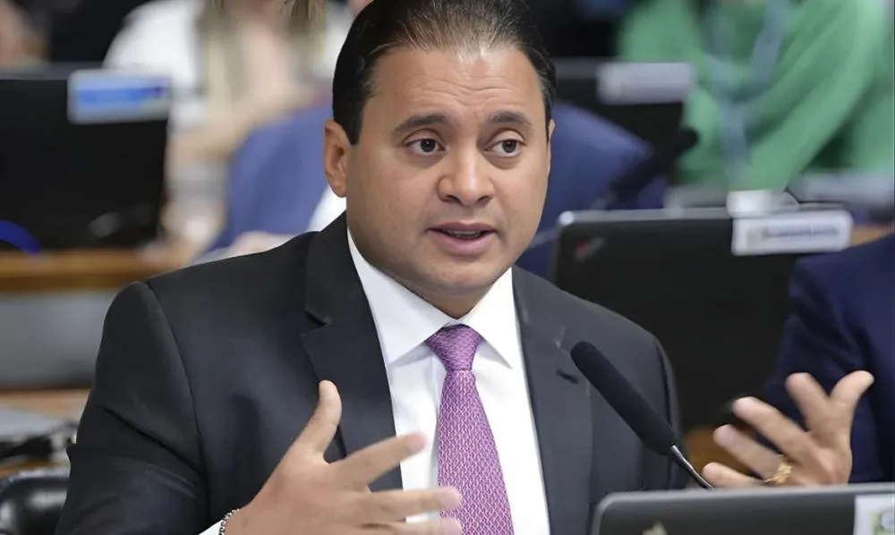 Assessores do senador Weverton Rocha recebiam repasses do 'Careca do INSS' segundo PF