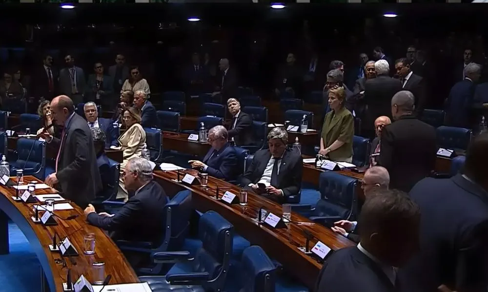 O que acontece agora com a aprovação do PL da Dosimetria no Senado?