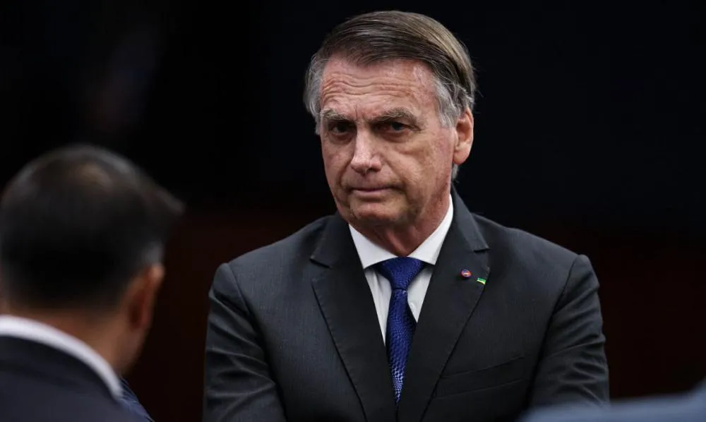 Com autorização de Moraes, PF interrogará Bolsonaro sobre os cofres encontrados no Alvorada