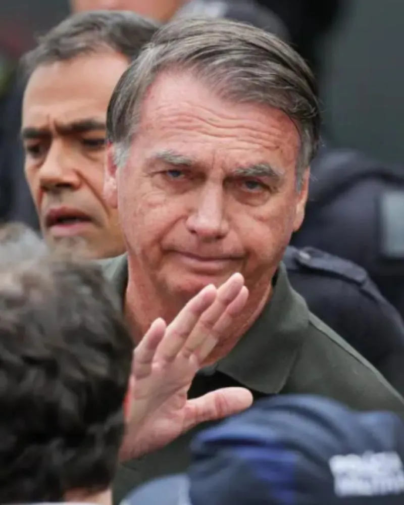 Laudo da PF aponta que Bolsonaro precisa de cirurgia e recomenda procedimento urgente