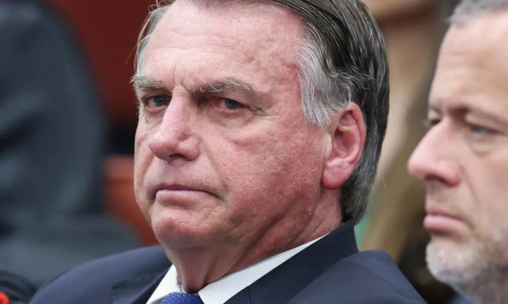 Após pedido da defesa, Moraes libera internação e cirurgia de Bolsonaro no Natal
