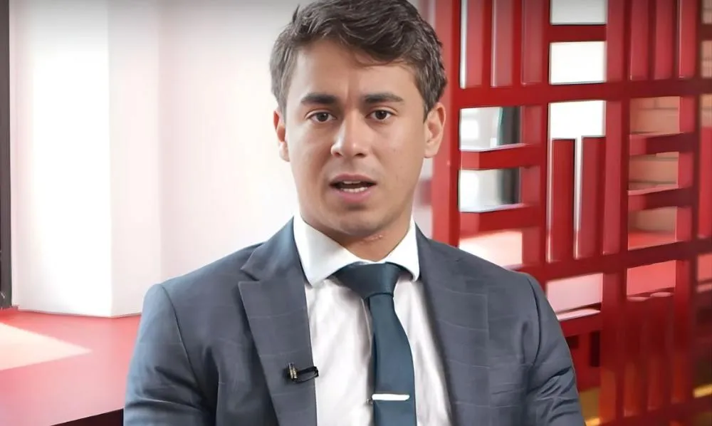 Após Bolsonaro cancelar entrevista, Nikolas Ferreira reage: “Inacreditável”