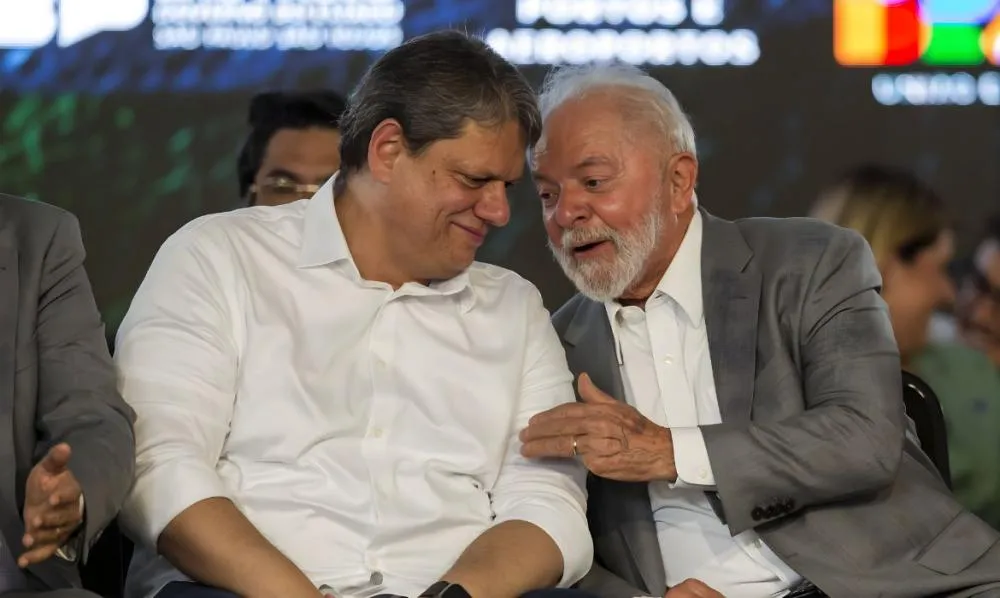 Com dívida de R$300 bi em SP, Tarcisio adere a programa ao se unir a Lula