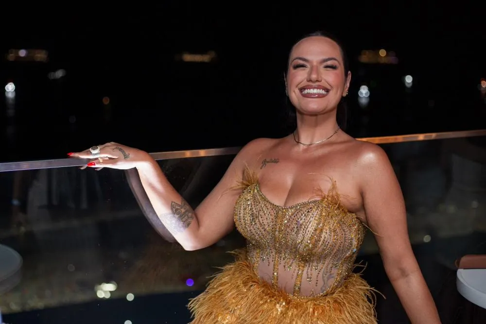 Gabi Lima levanta o público no Réveillon de Copacabana e marca a virada de 2026 com show memorável